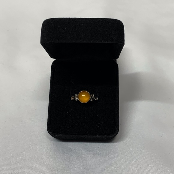 Vintage Amber set in Sterling Silver Ring - Picture 1 of 6